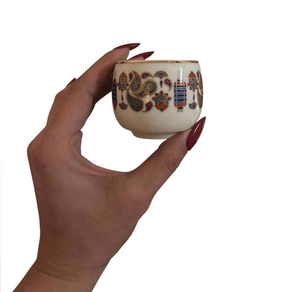Christian Louboutin Tea Cups and Tin Box Set 2023 - Picture 4 of 6